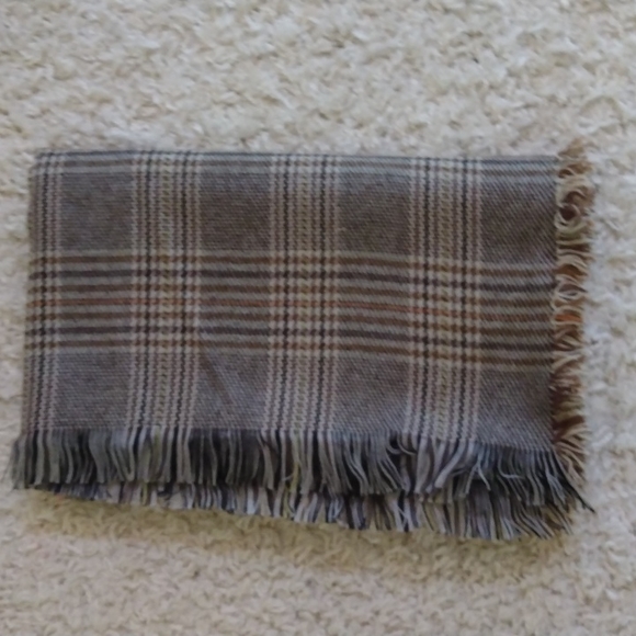 Fringed Scarf. - Picture 6 of 9